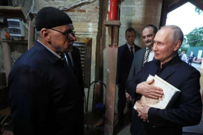 Putin, Kur’anı Kerim yakanlara camiden seslendi