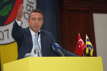Aziz Yıldırım, yancılarıyla hayal dünyasında yaşıyor