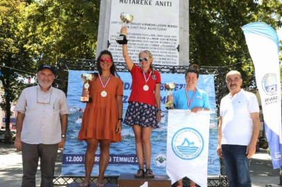 Yalova'dan Mudanya'ya yüzdüler