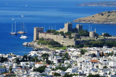 Bodrum'da ev fiyatları şatolarla yarışıyor!