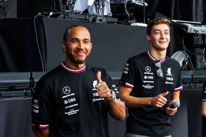 Hamilton ve Russell iki yıl daha Mercedes'te