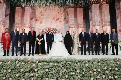 Reis yeğeni Usame'nin nikah törenine katıldı