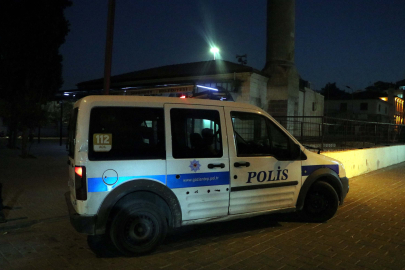 Dine küfretti; uyaran imamı bıçakladı!