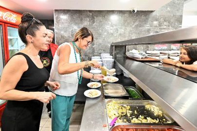 Başkanı Pamezza, Antalya piyazı yaptı!