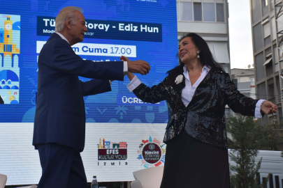 Türkan Şoray ve Ediz Hun, İzmirlilerle buluştu