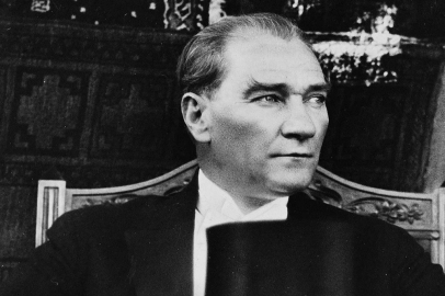 Atatürk: Demokrasi insan ırkının ümididir