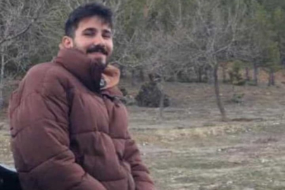 Motosiklet sürücüsü ağaca çarparak öldü