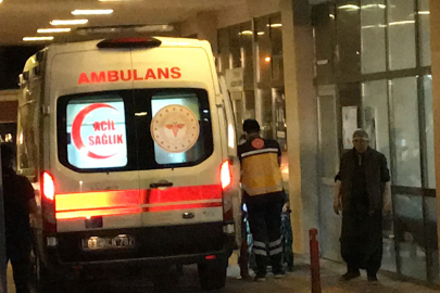 Hafif ticari araçla otomobil çarpıştı: 1 ölü, 3 yaralı