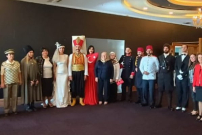 Atatürk Kıyafetleri göz kamaştırdı