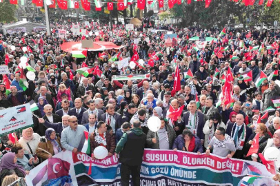 Gölcük'te binlerce kişi Filistin için yürüdü