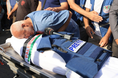 İsrail her gün gazeteci öldürüyor...  Ölümüne GAZZETECİLİK