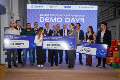 "Girişimcilik Merkezi İzmir" yenilikçi fikirleri ödüllendirdi