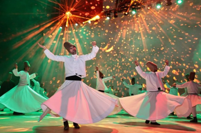 Hz. Mevlana'ya görkemli anma