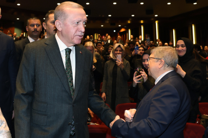 Tek tipleştiren ideolojilerle yüzleşmeliyiz