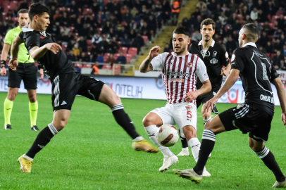 Beşiktaş, Hatayspor'u 2 golle geçti