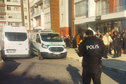 Bekçi, eşini öldürüp intihar etti