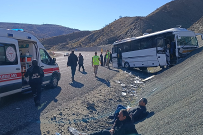 Midibüs yoldan çıktı: 27 yaralı
