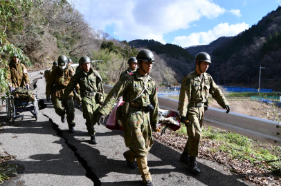 Japonya depreminde ölü sayısı 100 oldu