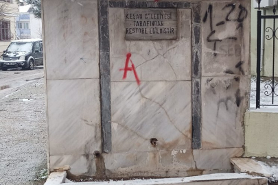 Edirne Keşan'da Yeni Cami çeşmesi aynı tas aynı hamam