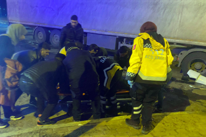 TIR ile otomobil çarpıştı: 1 ölü, 4 yaralı