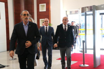 Erdal Beşikçioğlu'ndan Mansur Yavaş'a ziyaret