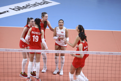Kızlarımız yine Avrupa'da finalde!