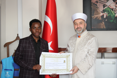 Angolalı öğrenci Malatya'da Müslüman oldu