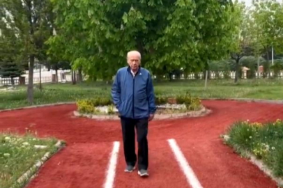 Bahçeli, parkta yürüyüş yaptı