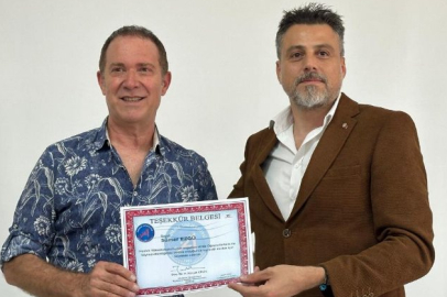 Sanatçı Sümer Ezgü'den mesleki ve kültürel söyleşi
