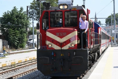 Bakü-Tiflis-Kars Demiryolu Hattı yeniden açıldı