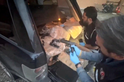 Mercek-20'de 225 ruhsatsız tabanca!