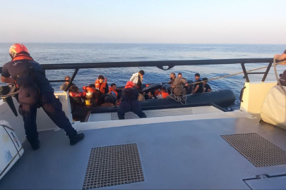 Urla'da 22 kaçak göçmen yakalandı