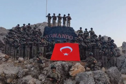 Komandolardan dayanıklılık bayrak koşusu