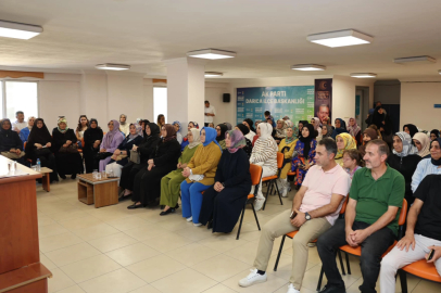 AK Kadın Darıca, aşurenin bereketini paylaştı