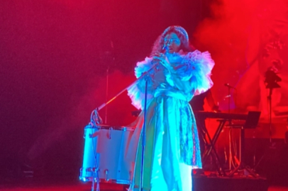 Tunuslu sanatçı Emel Mathlouthi'den Bursa'da muhteşem konser