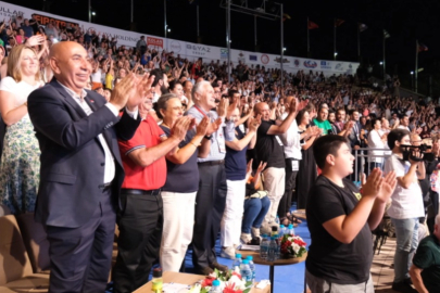 Işın Karaca Büyükçekmece'yi salladı