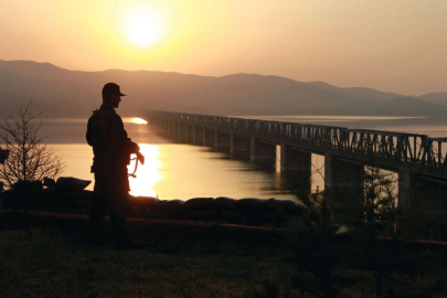 Sınırı geçmeye çalışan 5 terörist yakalandı