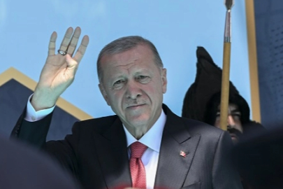 Tarih, yeni zaferlere başlamak için vardır