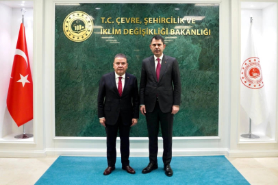 Başkan Böcek Bakan Kurum'la görüştü