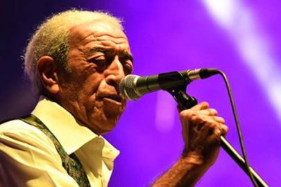 Edip Akbayram öldü