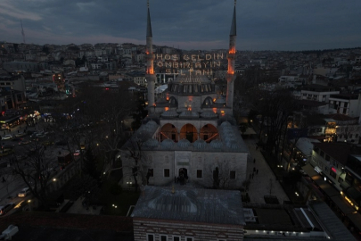 Üsküdar'da çifte ezan geleneği...