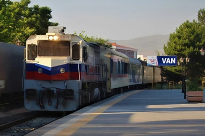 Van'dan Tahran'a ilk tren seferi bugün...