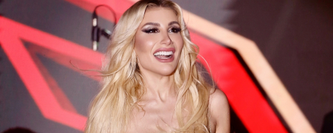 İrem Derici Alaçatı'yı salladı