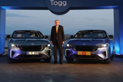 Erdoğan’a Togg’un yeni modeli T10F hediye edildi
