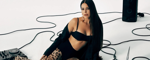 Simge 'Anlatasım Var' dedi...