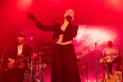 Ziynet'ten Londra'da 25. yıl finali!