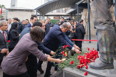 İzmir’in şehitleri Fethi Sekin ve Musa Can unutulmadı