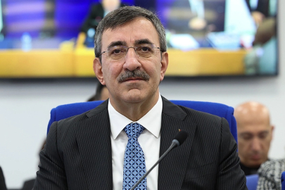 Bayrağımıza saldırı cezasız kalmayacak!