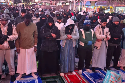 Times Meydanı'nda teravih…