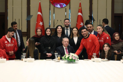 Türkiye'yi gençlerle bugünlere getirdik